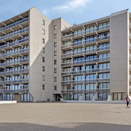 Ground Floor With Sea View And Pool La Panne